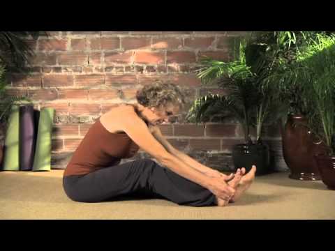 Видео: Как расслабить подколенные сухожилия