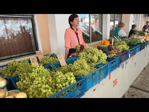 Видео: Виноград Беларуси на рынке в Гомеле