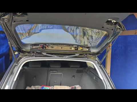 Видео: Снятие обшивки багажника golf 7