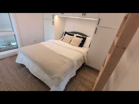 Видео: Мікбудинок в стилі "Барн Хаус".