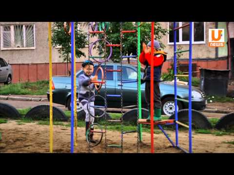 Видео: UTV. В Уфе четырехлетний ребенок разбил голову, упав на детской площадке