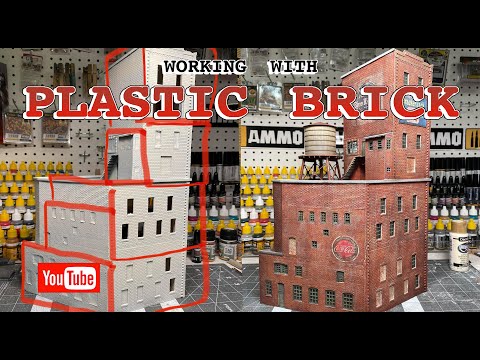 Видео: Работаем с пластиковым кирпичом!