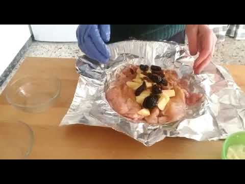 Видео: ВКУСНЕЙШИЙ КУРИНЫЙ РУЛЕТ с ЧЕРНОСЛИВОМ/DELICIOUS CHICKEN ROLL/DELIZIOSO ROTOLO di POLLO con lePRUGNE