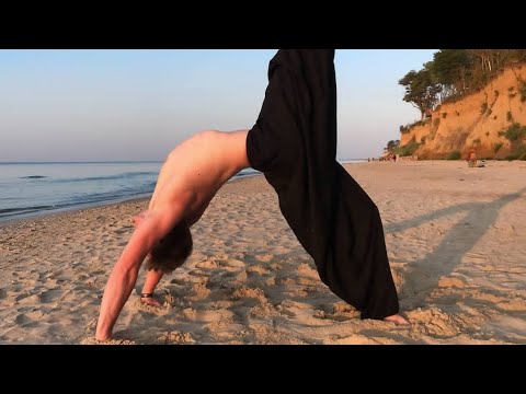 Видео: Мостик с нуля! Подводящие упражнения для изучения мостика