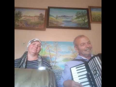 Видео: Поздрав за всички приятели с една герловска песен