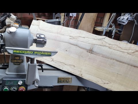 Видео: Превращение доски в миску - токарный проект по дереву с расщепленным платаном