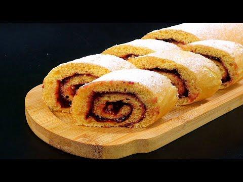 Видео: Идеальный БИСКВИТНЫЙ РУЛЕТ с повидлом — Как свернуть, чтобы не ломался? Все секреты здесь!