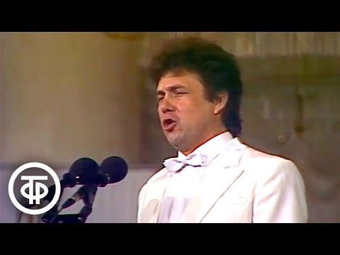 Видео: Ренат Ибрагимов "Окрасился месяц багрянцем" (1991)