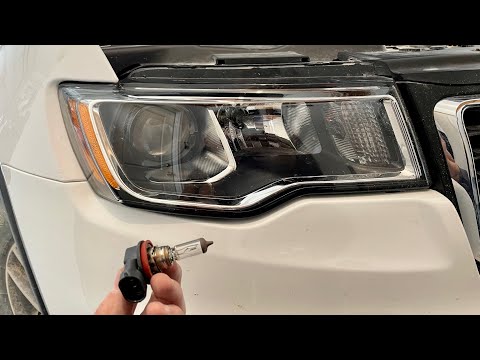 Видео: Замена фар ближнего света Jeep Grand Cherokee 2018