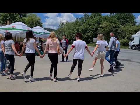 Видео: @bulgarianfolkrenipeneva Момчилово хорце #dance #follow