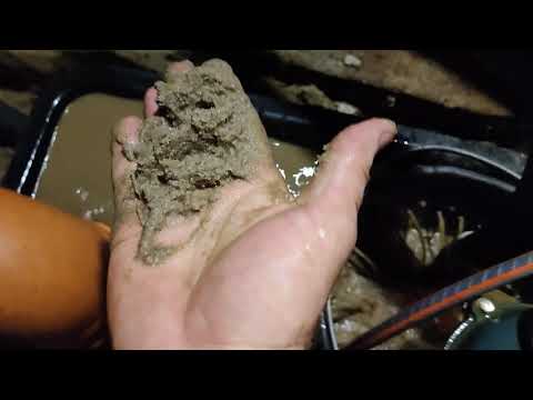 Видео: Абиссинская скважина в подвале, бурим шлангом | Дневники абиссинщика, СНТ Гея