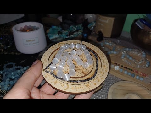 Видео: Черный бриллиант / Селенит. Экспертиза геммологическая (минералогическая). Проверяем камни в нитях.