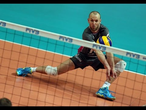 Видео: Мастер-класс. Алексей Вербов. Как правильно принимать в волейболе / How to receive in volleyball