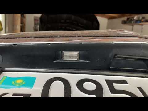 Видео: Mercedes Benz w212 installing led light in trunk number plate подсветка номера лэд led установка