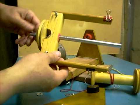 Видео: Самодельная прялка