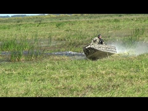 Видео: Мы побывали там, где не ступала нога человека. Испытания болотохода от Владимира Дыканя.