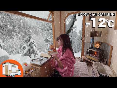 Видео: Заснеженная гора при температуре -12℃.Легкий грузовик завален снегом.Наслаждаюсь дровяной печью/ASMR