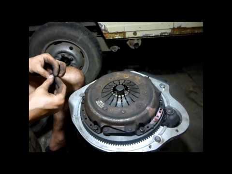 Видео: как установить 1,6 на ЛУАЗ Волинець  Установка переходной плиты и стыковка с кпп ЛУАЗ