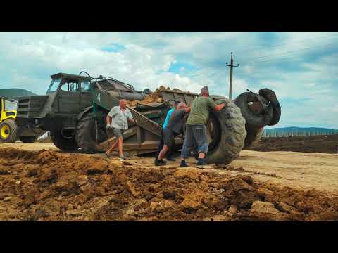 Видео: Замена колеса самоходного скрепера