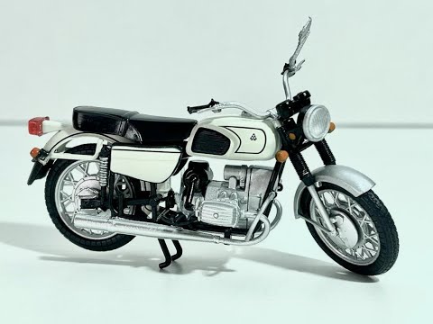 Видео: КМЗ-8.157-01 ДНЕПР 1:24 Наши мотоциклы MODIMIO