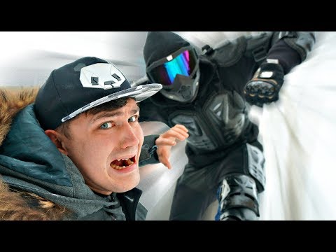 Видео: Прыгун вернулся, чтобы отомстить за съеденные запасы!