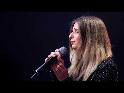 Видео: В Твоем Святом присутствии