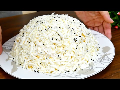 Видео: Потрясающе вкусный салат Снег! Мало кто знает этот рецепт! ВСЕ ИЩУТ ЕГО НА ПРАЗДНИЧНОМ СТОЛЕ 5 минут