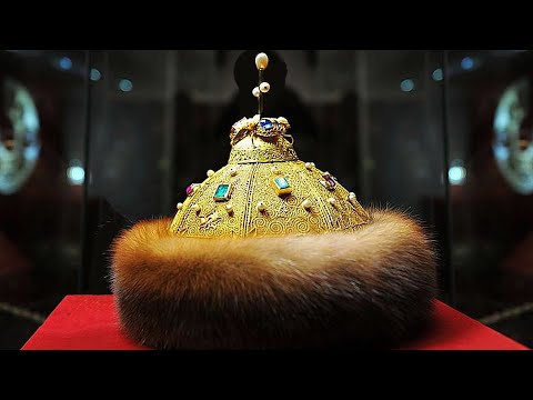 Видео: Самые необычные короны мира