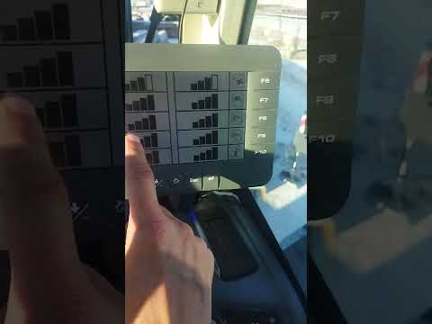 Видео: Управление краном TEREX RT1045L