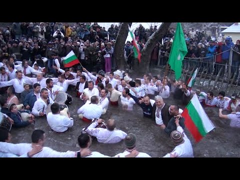 Видео: Калофер,Карлово и Сопот на Йорданов ден