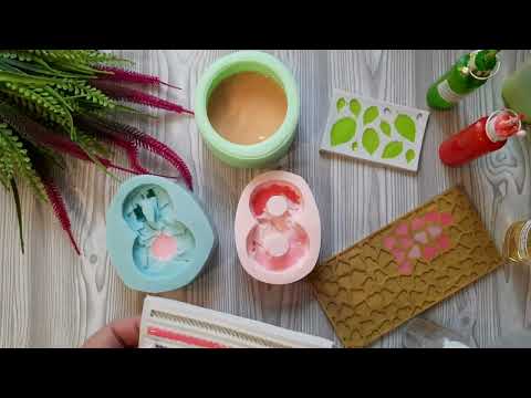 Видео: Заливка формы пирожное с бисквитом и суфле от Форма Мыла. Мыловарение.