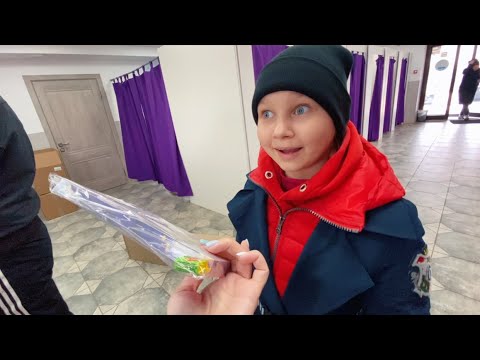 Видео: VLOG Мы в шоке ! Цены меняются каждый час / Новые игрушки Алисы ! New toys for Alice