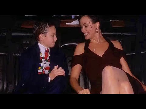 Видео: БҰЛ БАЛА $1.000.000 ҰРЛАП, ОЙЫНА КЕЛГЕНІН ЖАСАЙДЫ