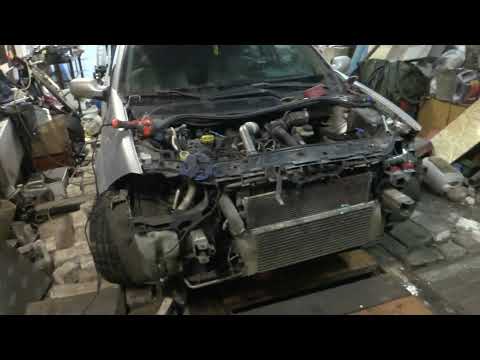 Видео: Снимаем интеркулер на Рено Меган 2, 2006 года . Признаки скорого ремонта турбины.