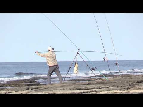 Видео: На левой стороне от поселка
