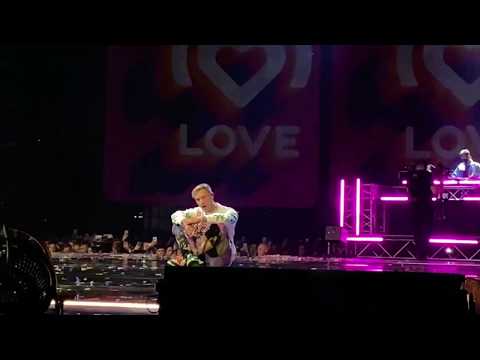 Видео: Егор Крид - Голубые  глаза [ Big love show 2020 Москва]