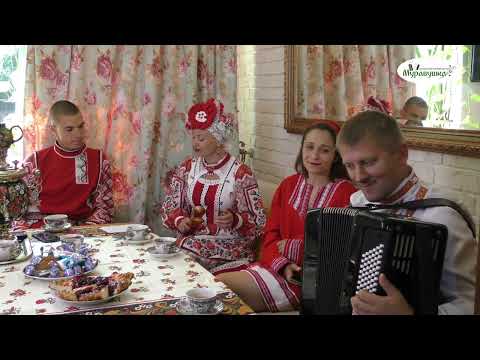 Видео: КУХНЯ ТАЛАНТОВ НА УЛИЦЕ БОЛОТОВА! Поём на кухне всей страной!