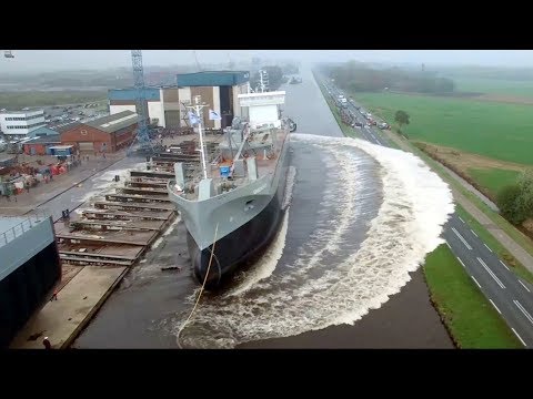 Видео: 5 Самых Зрелищных Спусков Кораблей На Воду!