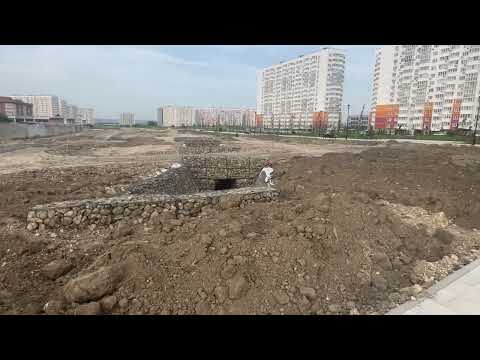 Видео: Анапа. Строительство Черноморского парка и детского садика на Пустошкина,16.