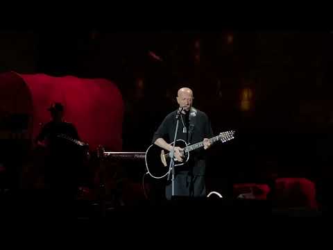 Видео: А. Розенбаум. «Настоящий солдат». Москва. 24.10.2025.