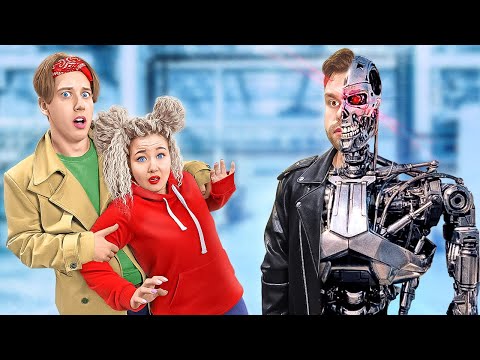 Видео: Злой Робот Охотится за Светой Кемер!