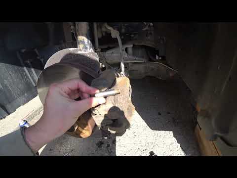 Видео: Смазал направляющие тормозного суппорта на BMW и что из этого получилось😂😊😁!