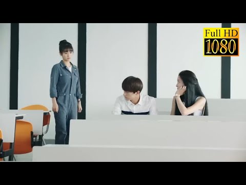 Видео: Золушка сталкивается с генеральным директором и Слаем, которые вместе учатся, и ее сердце разбито.