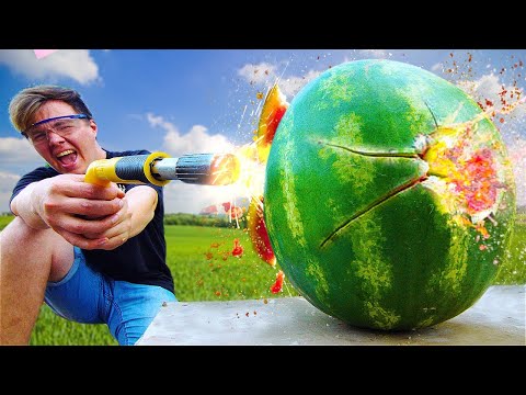 Видео: ПРОБЬЁТ ЛИ СТРОИТЕЛЬНЫЙ ПИСТОЛЕТ АРБУЗ НАСКВОЗЬ