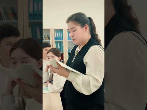 Видео: Е. Әбікенұлының " Пәтер іздеп жүр едік" әңгімесіндегі замана көрінісі