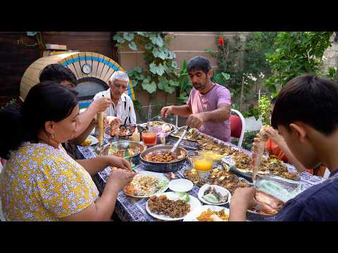 Видео: Турецкая уличная еда в деревне: Lahmacun запечен в духовке с деревом!