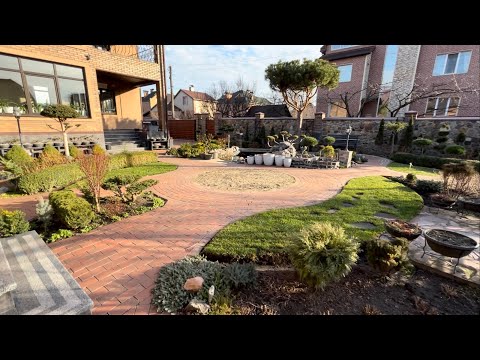 Видео: САД ОБРАБОТАН! ЗЕЛЕНЬ ПОСАЖЕНА! ГАЗОН ОТРЕСТАВРИРОВАН! А НА МОРОЗНИКАХ СРЕЗАНЫ СТАРЫЕ ЛИСТЬЯ! ХРУЩИ!