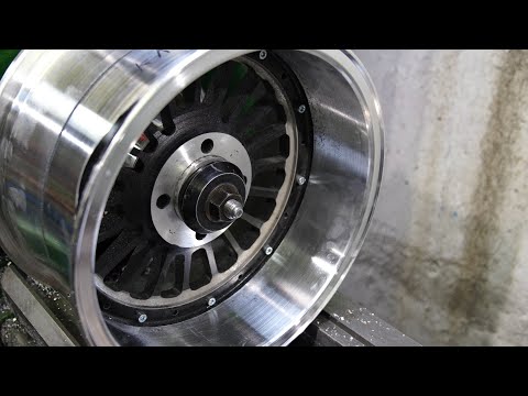 Видео: Протачиваю магниевые диски - как итог пожар в мастерской. И вообще зачем я это делаю ???