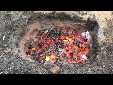 Видео: 🍯 Обжиг керамики в ЯМЕ! Ямный обжиг дровами с восстановлением Гончарная школа Волшебство керамики
