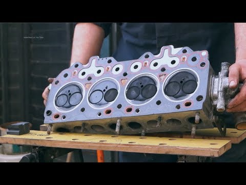 Видео: Замена прокладки головки блока цилиндров 300tdi ЧАСТЬ 1 — болты, прокладки и последовательность.